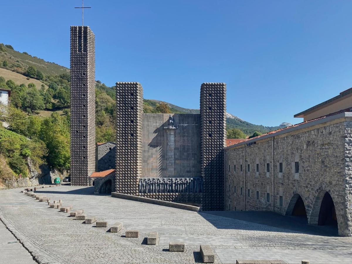 Iraipe Santuario De Arantzazu Hotel Oñate Exteriér fotografie